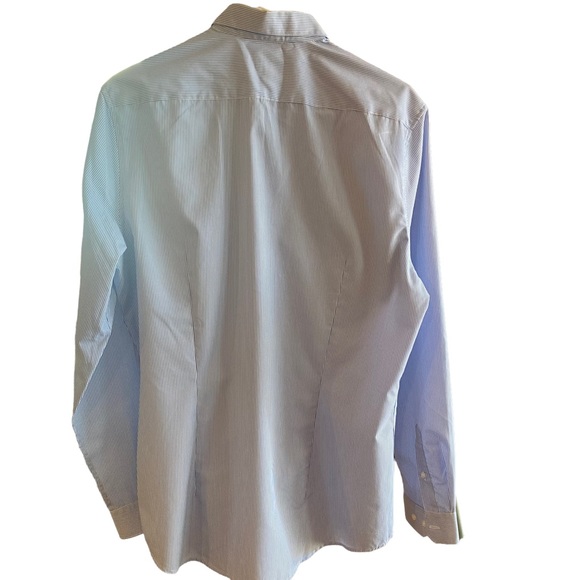 H & M Men’s Button Dress Shirt, Size M Slim Fit; Light Blue & White Pinstripe - Picture 2 of 7